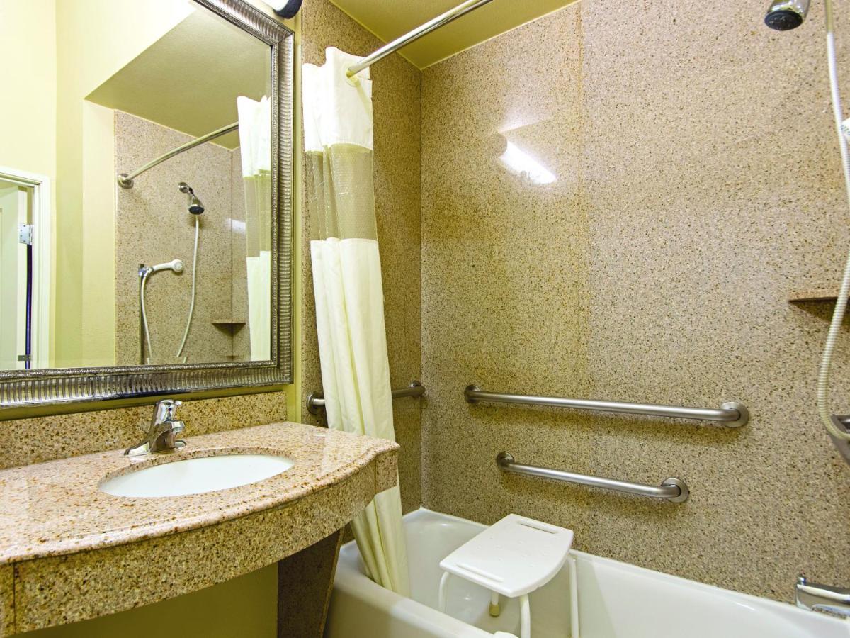 La Quinta By Wyndham Houston New Caney Buitenkant foto