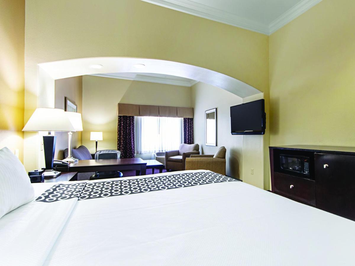 La Quinta By Wyndham Houston New Caney Buitenkant foto